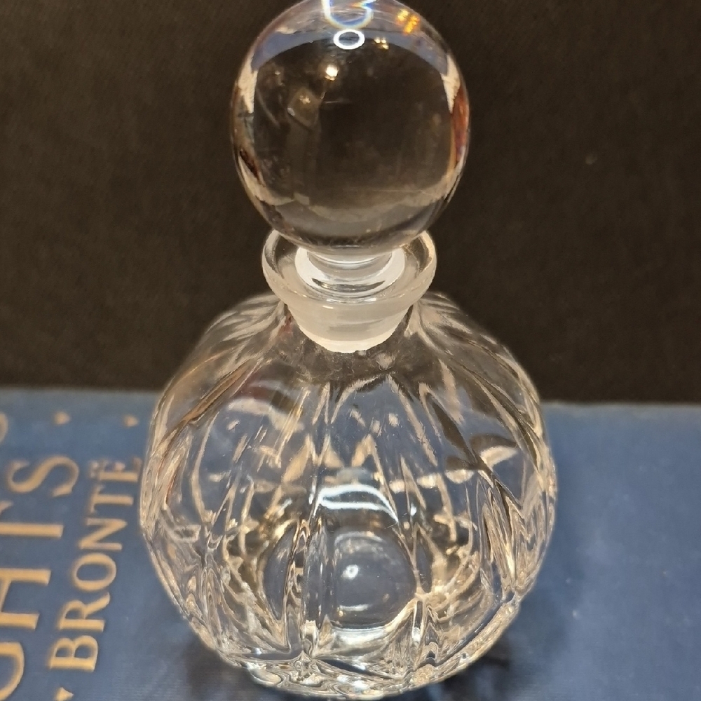 Elegant Vintage RCR Clear Crystal Perfume Bottle - Picture 6 of 6